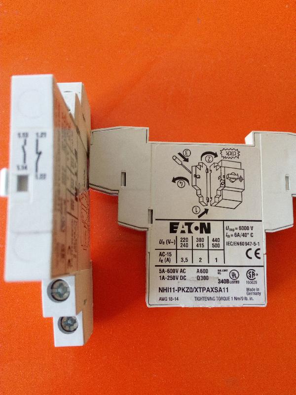 Контакт вспомогательный  NHI-11-PKZO боковой